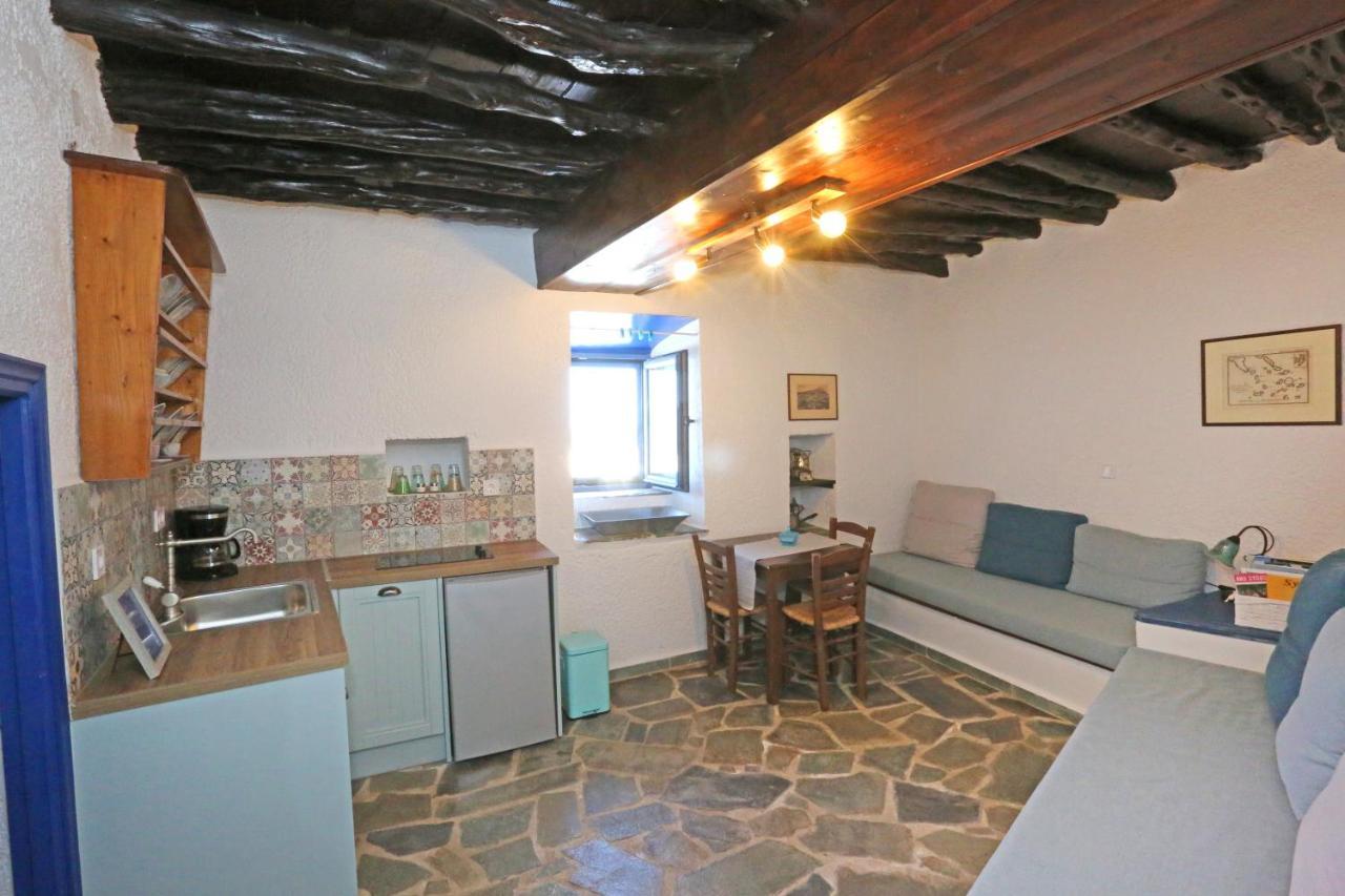 Le Petit Chateau Ano Syros Exterior foto