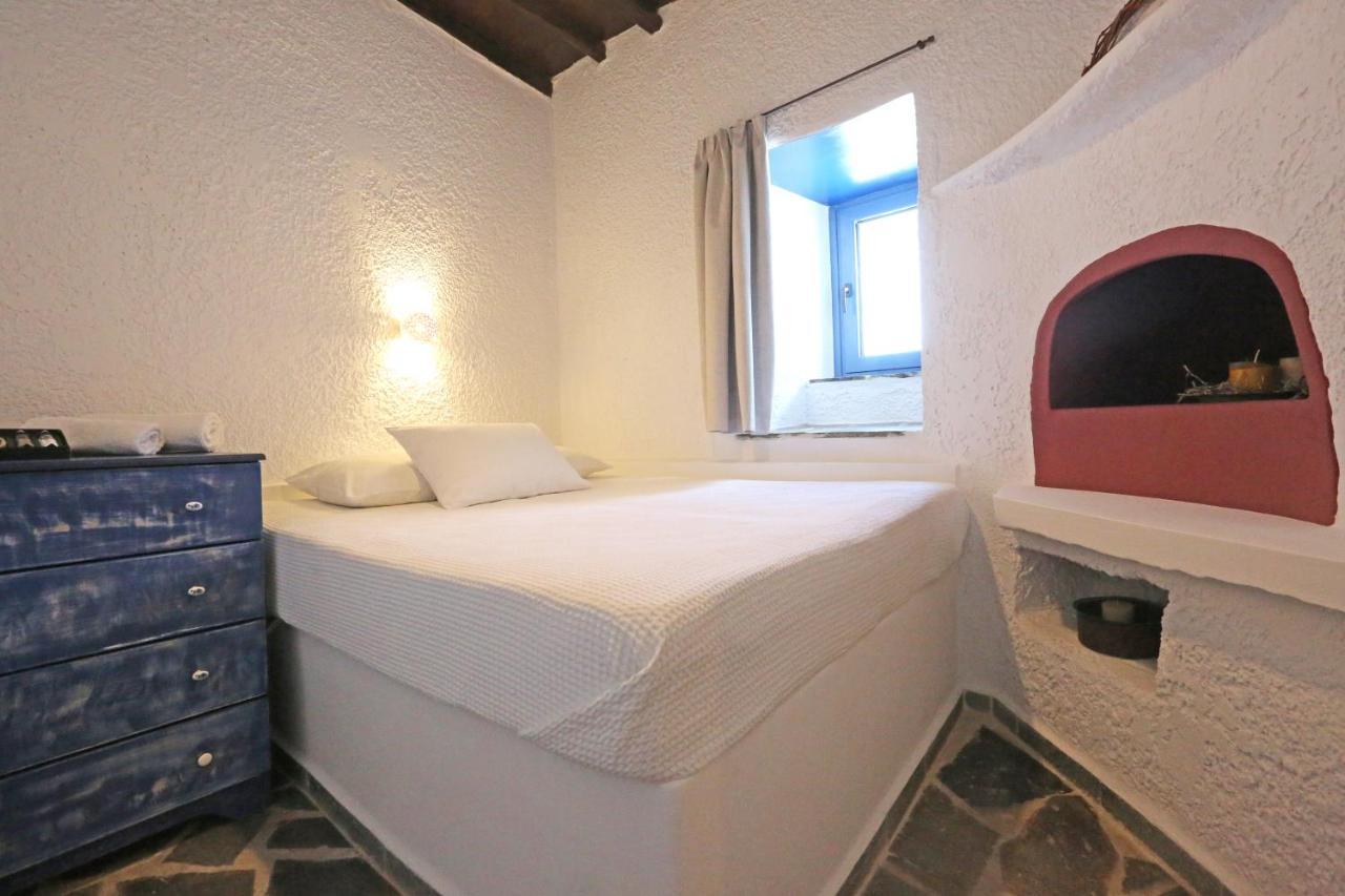 Le Petit Chateau Ano Syros Exterior foto