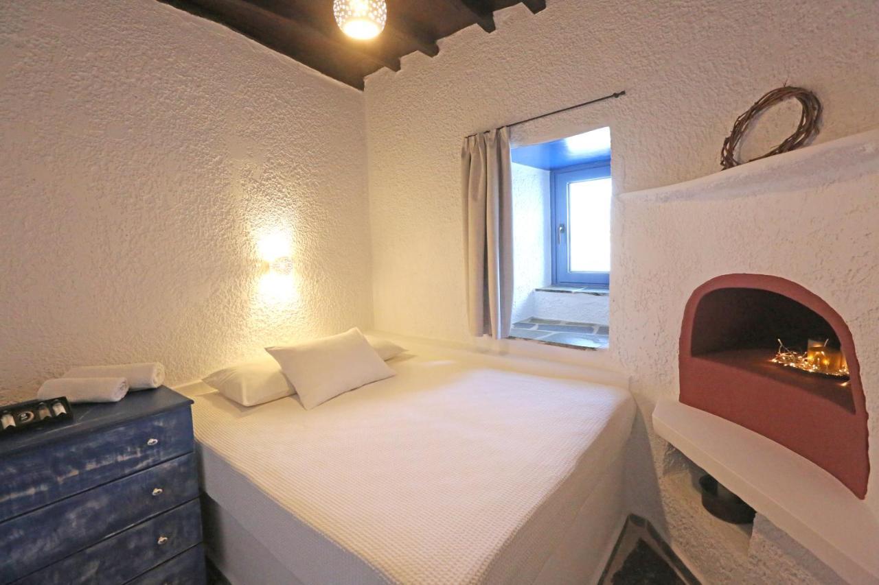 Le Petit Chateau Ano Syros Exterior foto