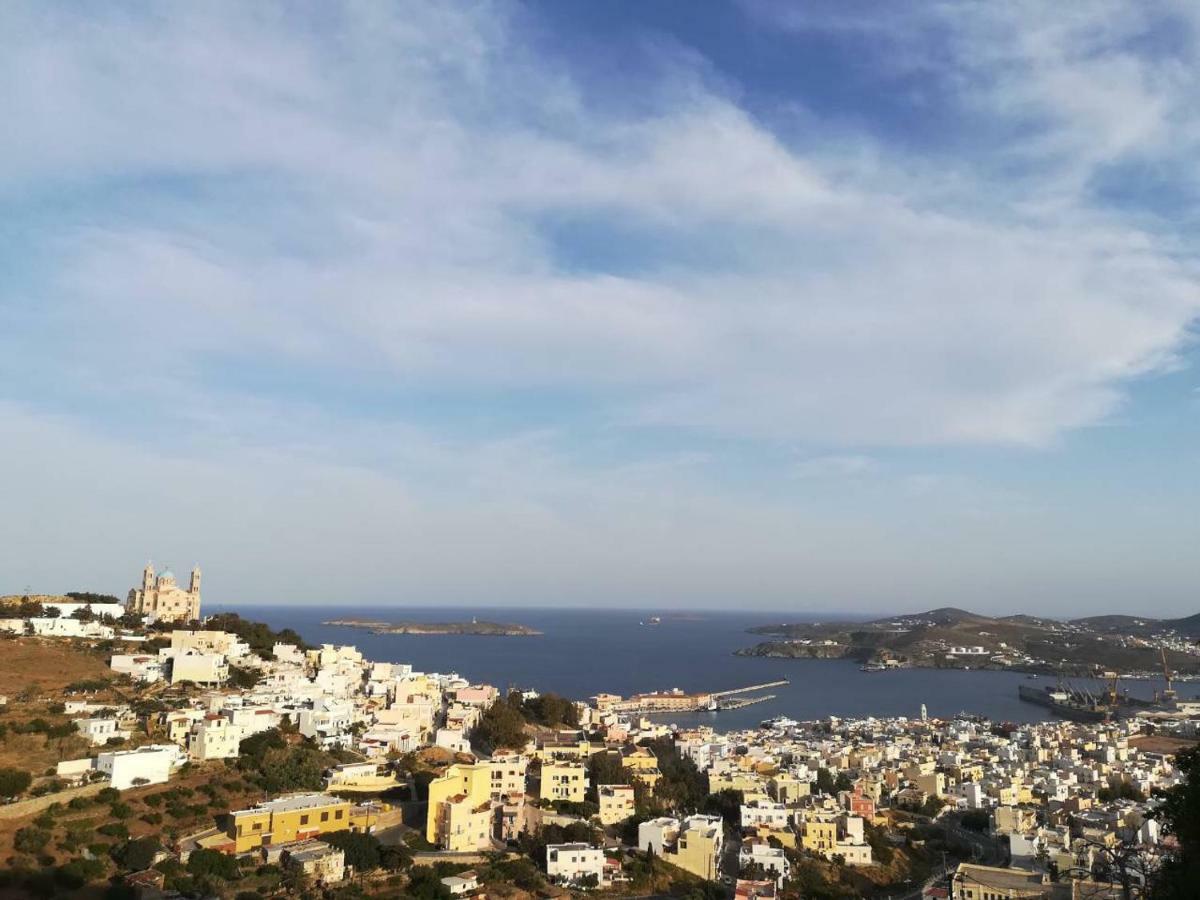 Le Petit Chateau Ano Syros Exterior foto